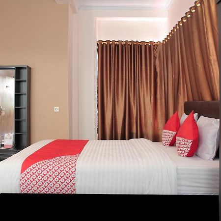 Oyo 222 M@Jayakarta Hotell Eksteriør bilde